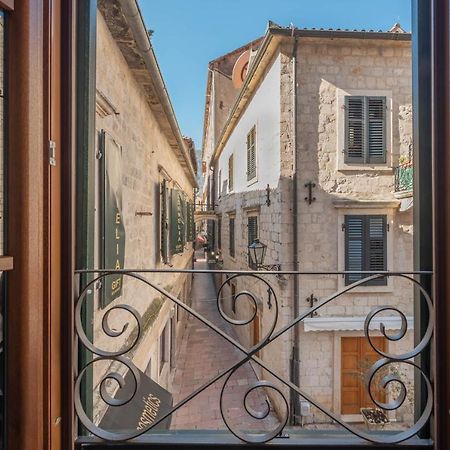 Sasha Di Cattaro - Old Town Lux Apartment Екстериор снимка