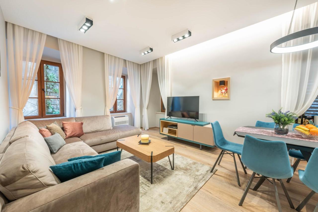 Sasha Di Cattaro - Old Town Lux Apartment Екстериор снимка