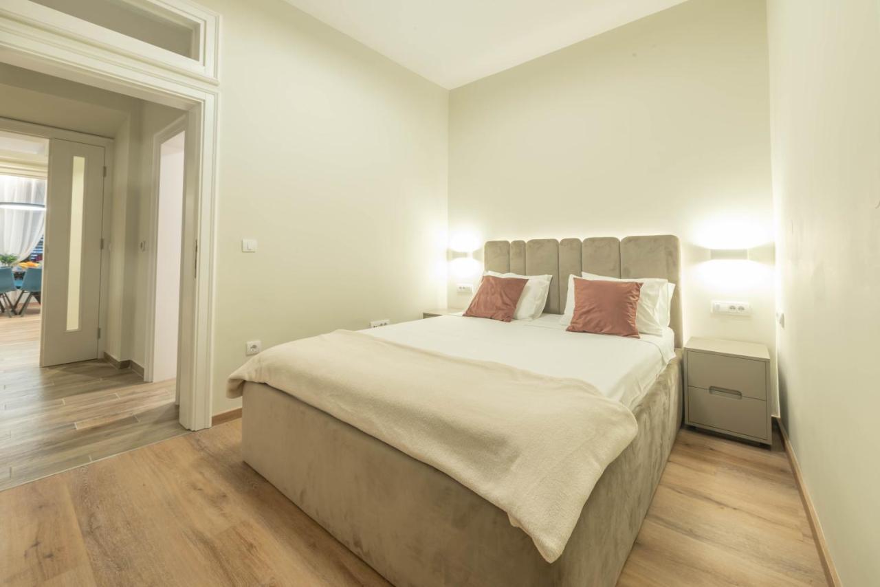 Sasha Di Cattaro - Old Town Lux Apartment Екстериор снимка